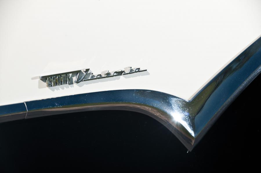  Ford Fairlane Crown Victoria Hardtop 1955 года  (фото 15 из 55)